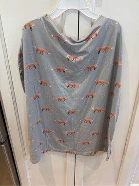 Copper pearl feeding cover and car seat cover Grey Fox Print